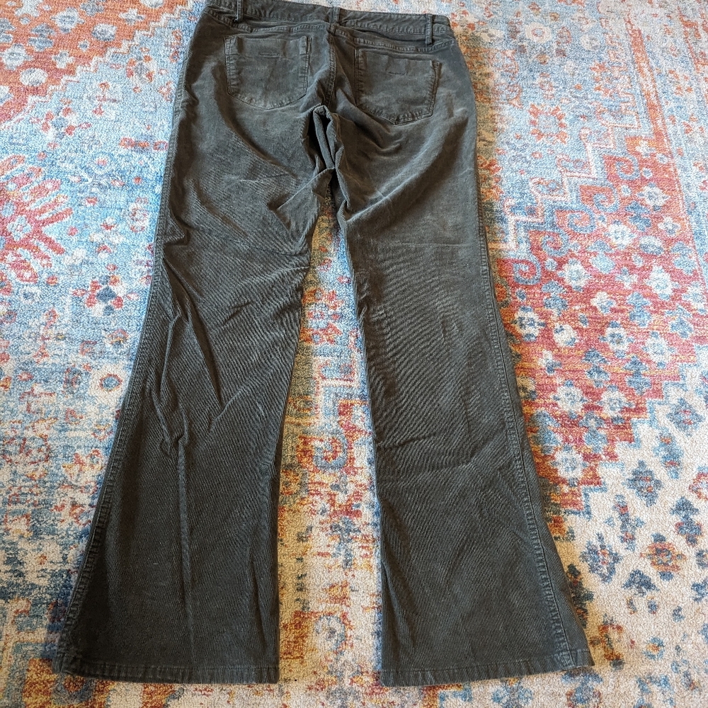 Sanctuary Women's 30 Corduroy Olive Green Khaki Flare Leg Pants Zip Front Pocket - Picture 5 of 12